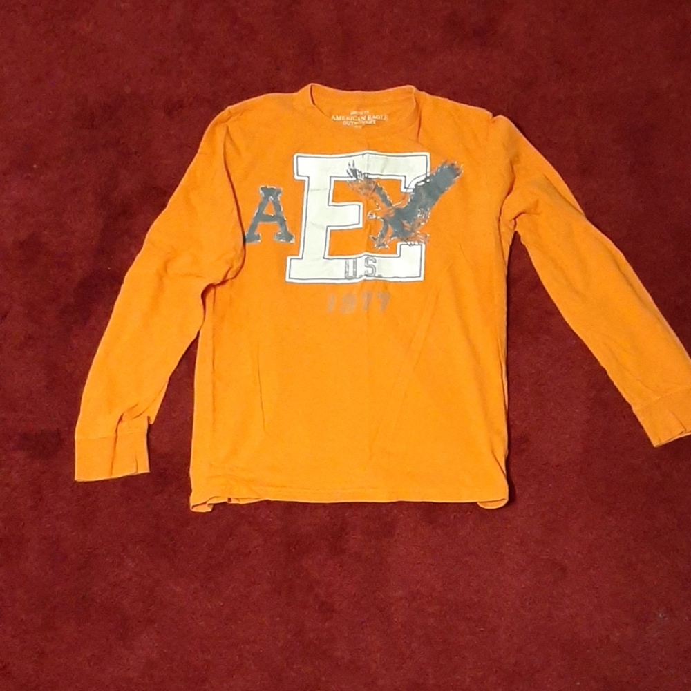 American Eagle shirt